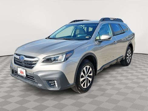 Used 2020 Subaru Outback Premium image 1