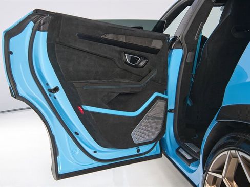 Used 2024 Lamborghini Urus Performante image 29