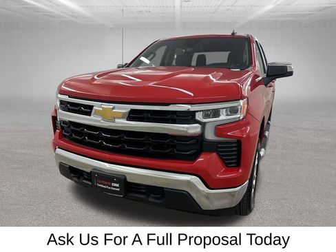 Used 2023 Chevrolet Silverado 1500 LT AWD/4WD image 7