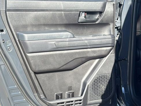 Used 2025 Toyota Tacoma SR image 15