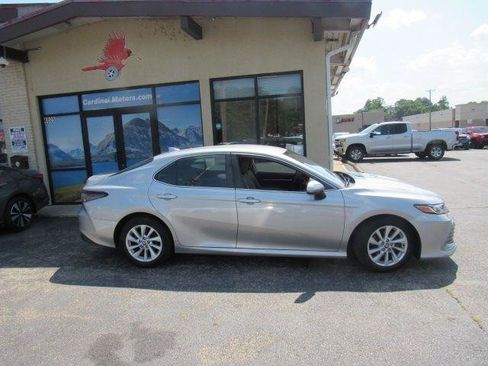 Used 2021 Toyota Camry LE FWD image 4