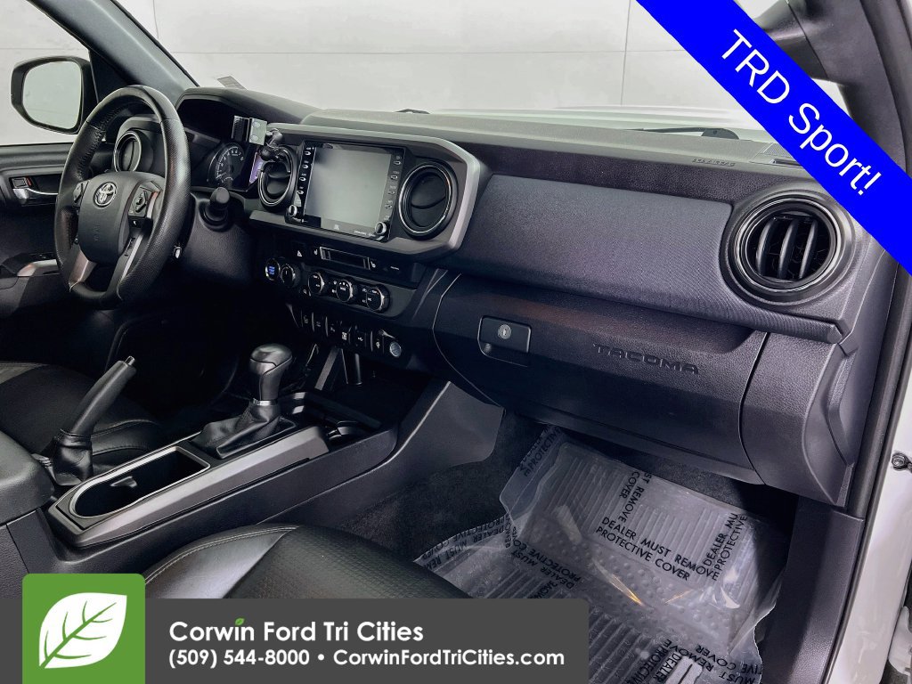 Used 2020 Toyota Tacoma TRD Sport w/ TRD Premium Sport Package AWD/4WD image 28