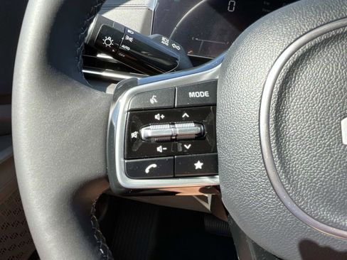New 2026 Kia Carnival EX FWD image 28