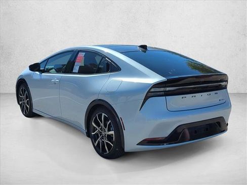 New 2026 Toyota Prius Plug-In Hybrid FWD image 7