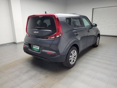 Used 2022 Kia Soul LX image 9