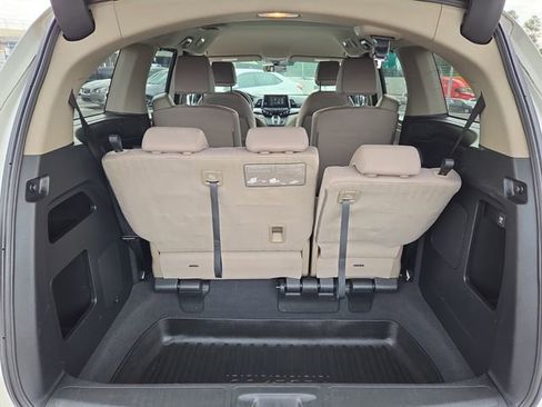 Used 2018 Honda Odyssey EX image 17