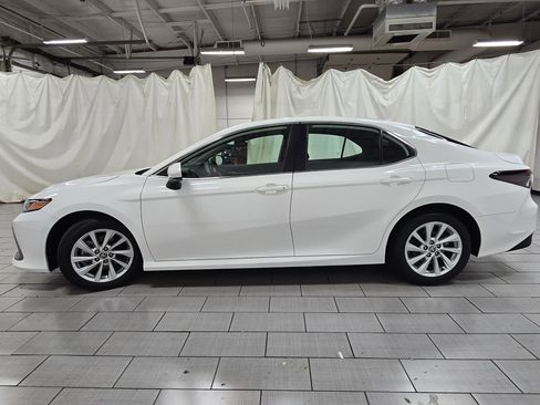 Used 2024 Toyota Camry LE image 11