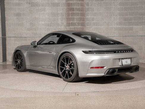 Used 2025 Porsche 911 Carrera T RWD image 6