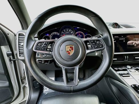 Certified 2023 Porsche Cayenne AWD/4WD image 12