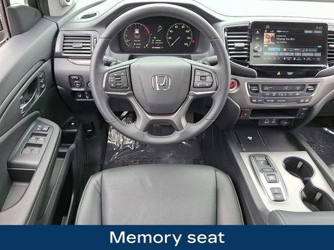Used 2025 Honda Ridgeline RTL image 3