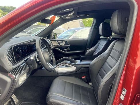 Used 2024 Mercedes-Benz GLS 580 4MATIC image 17