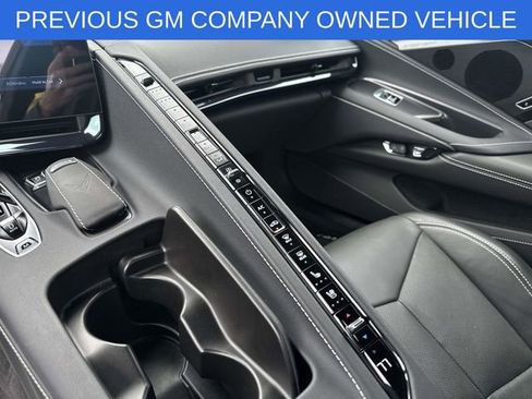 Used 2025 Chevrolet Corvette Stingray Preferred Conv w/ Z51 Performance Package RWD image 26