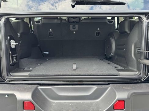 New 2025 Jeep Wrangler Sahara w/ Technology Group image 30