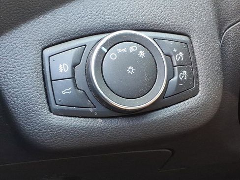 Used 2018 Ford Escape SE w/ SE Sync 3 Package image 15