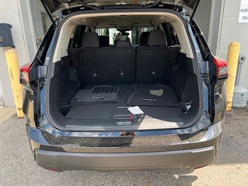 New 2026 Nissan Rogue S image 31