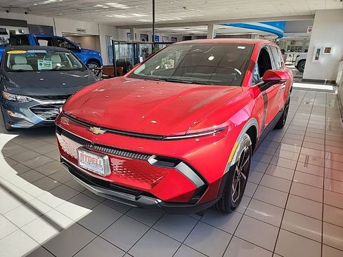 New 2026 Chevrolet Equinox EV LT w/ Comfort Package image 4