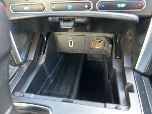 Used 2019 Ford Explorer Sport image 32