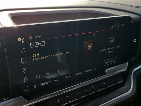 Used 2024 GMC Sierra 2500 SLT w/ SLT Premium Package image 21