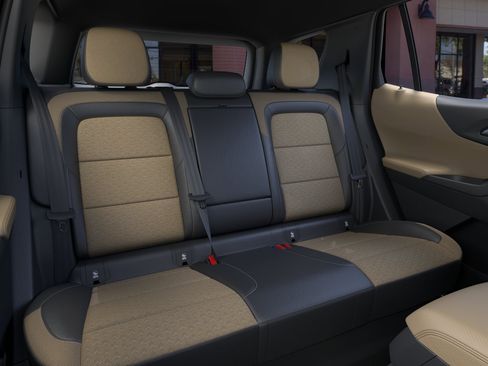New 2026 Chevrolet Equinox ACTIV w/ Convenience Package III FWD image 17