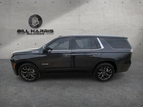Used 2025 Chevrolet Tahoe High Country AWD/4WD image 12