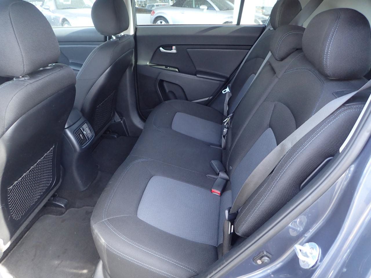 Used 2016 Kia Sportage LX AWD/4WD image 11