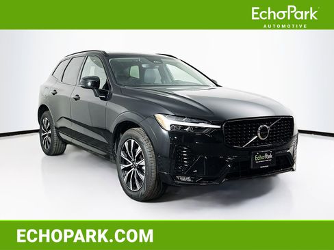 Used 2025 Volvo XC60 B5 Plus image 1
