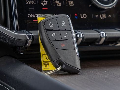 Used 2025 GMC Acadia Denali w/ LPO, Floor Liner Package image 25