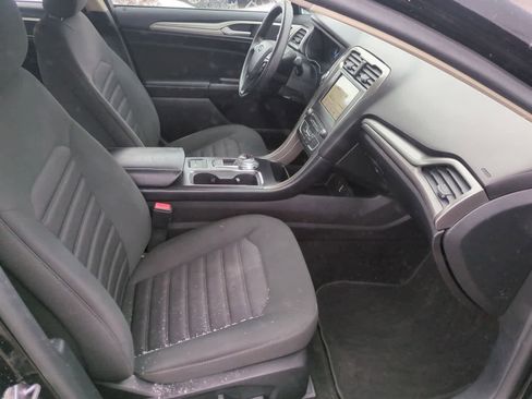 Used 2018 Ford Fusion SE w/ Fusion SE Technology Package image 21