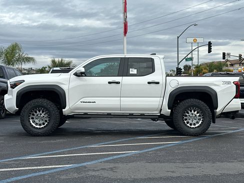 New 2025 Toyota Tacoma TRD Off-Road image 2