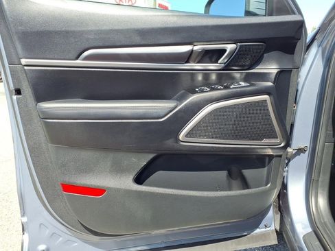 Used 2024 Kia Telluride S image 21
