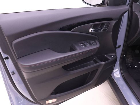 Certified 2023 Honda Ridgeline Black Edition image 9
