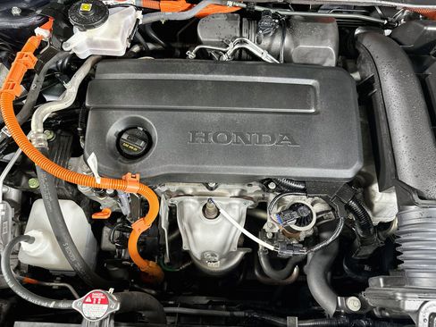 Used 2025 Honda CR-V Sport image 32