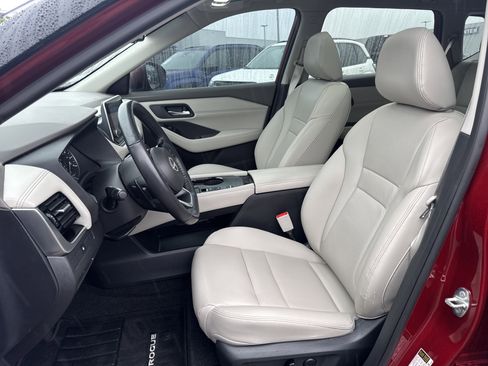 Used 2023 Nissan Rogue SL image 26