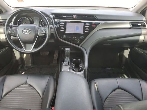 Used 2019 Toyota Camry SE FWD image 14