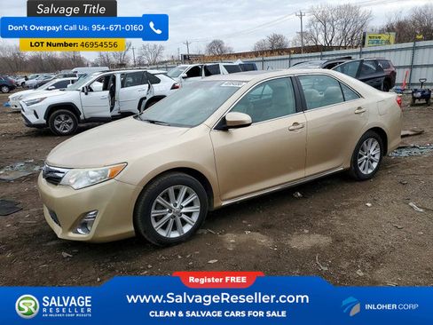 Used 2012 Toyota Camry XLE image 1