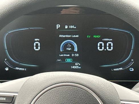 Used 2025 Kia Sportage LX FWD image 34