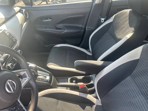 Used 2020 Nissan Versa SV FWD image 2