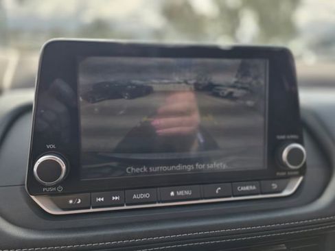 Used 2023 Nissan Rogue SV FWD image 29
