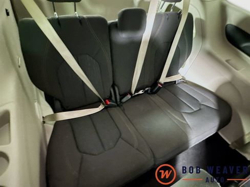 Used 2019 Chrysler Pacifica Touring Plus FWD image 34