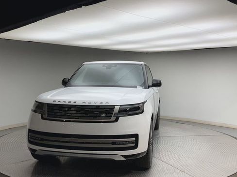 New 2026 Land Rover Range Rover SE image 7