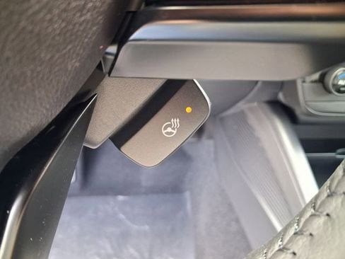 New 2026 Subaru Outback Limited AWD/4WD image 32