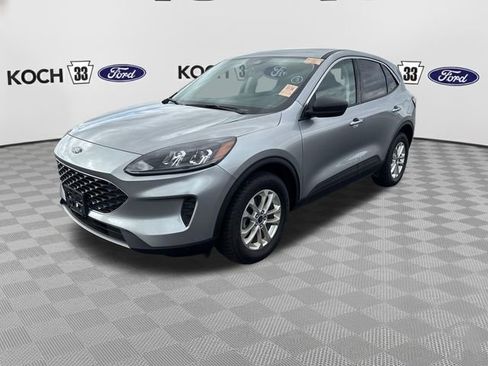 Used 2022 Ford Escape SE w/ Cold Weather Package AWD/4WD image 3