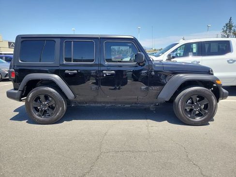 Used 2022 Jeep Wrangler Unlimited Sport AWD/4WD image 32
