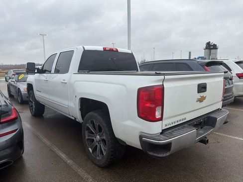 Used 2018 Chevrolet Silverado 1500 LT w/ Max Trailering Package image 2