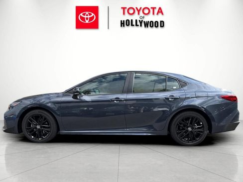 New 2026 Toyota Camry SE FWD image 9