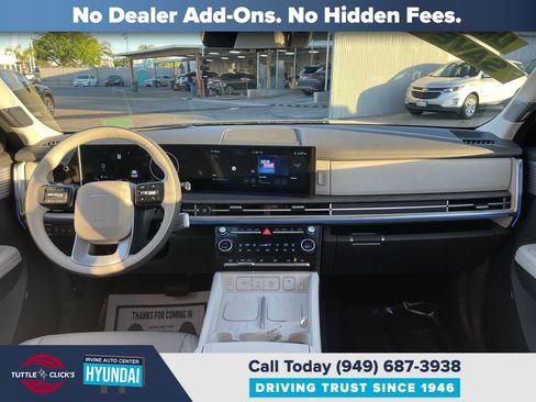 Used 2025 Hyundai Santa Fe Calligraphy AWD/4WD image 12
