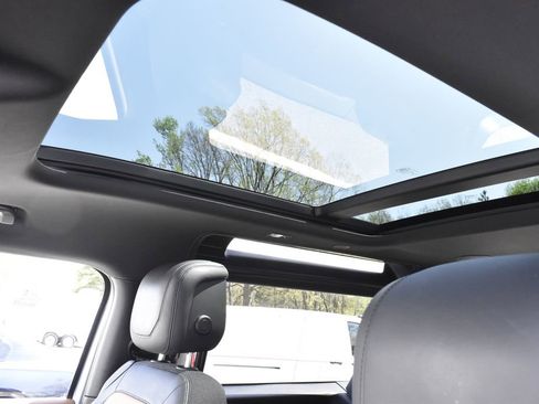 Used 2022 Land Rover Defender 90 X AWD/4WD image 40