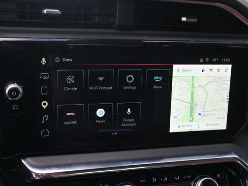 Used 2025 GMC Sierra 2500 Denali Ultimate image 8