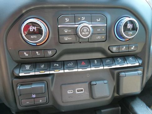 Certified 2022 Chevrolet Silverado 2500 High Country w/ Z71 Off-Road Package AWD/4WD image 31