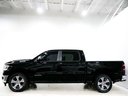 Used 2023 RAM 1500 Laramie AWD/4WD image 5